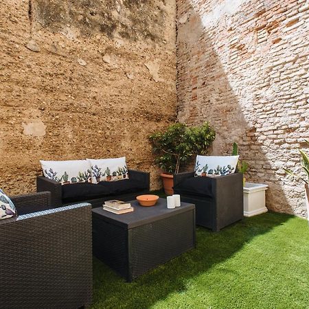 Sol Suite Apartment With Garden Sevilla Buitenkant foto